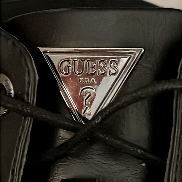 Men’s black GUESS boots. Size 10M - Picture 6 of 10